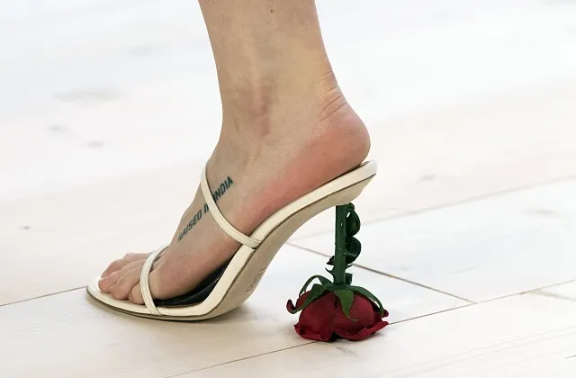 Модная женская обувь на лето 2022 года (60 фото)