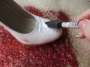 Чем чистить обувь