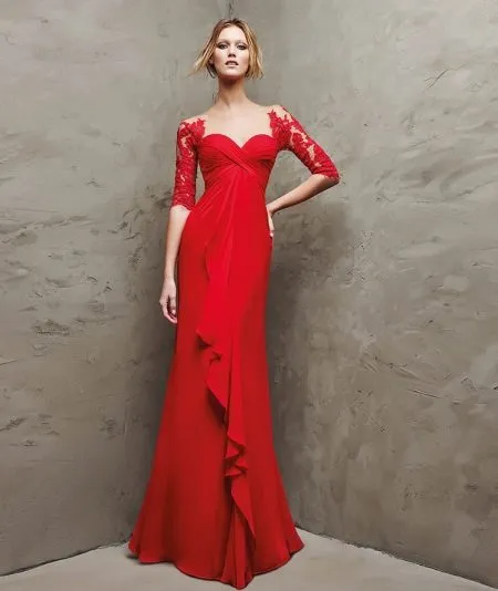 красное вечернее платье с гипюром от проновиас