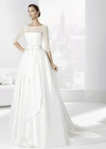 Классическое закрытое пышное свадебное платье