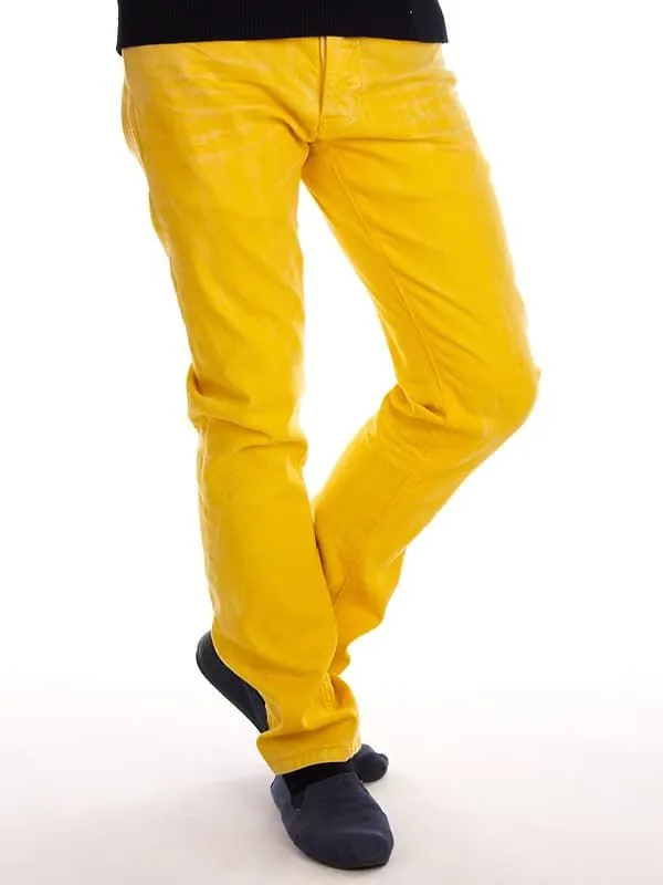 Желтые штаны мужские. Желтые брюки мужские. Желтые джинсы. Жёлтые джинсы мужские. Желтые брюки на мальчика.