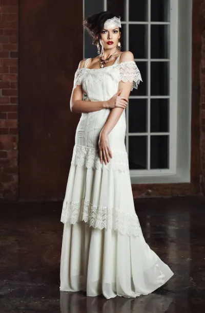 Свадебное кружевное платье в стиле рустик