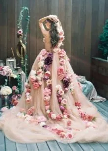 Летнее свадебное платье цвета карамель