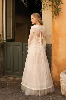 Свадебное кремовое длинное платье в стиле прованс