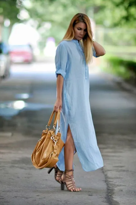 Голубое платье с перфорацией