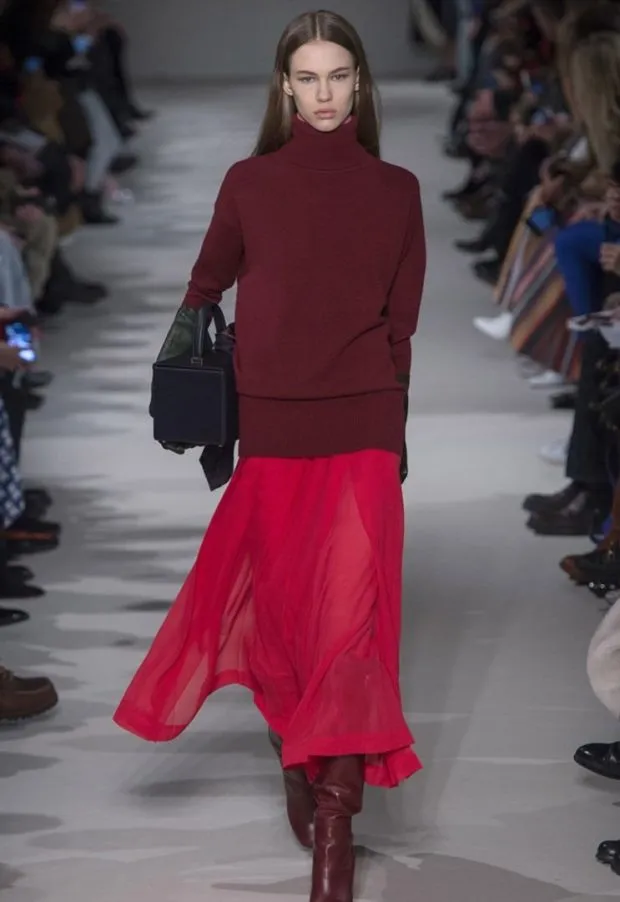 красная юбка шифоновая под свитер оверсайз 
